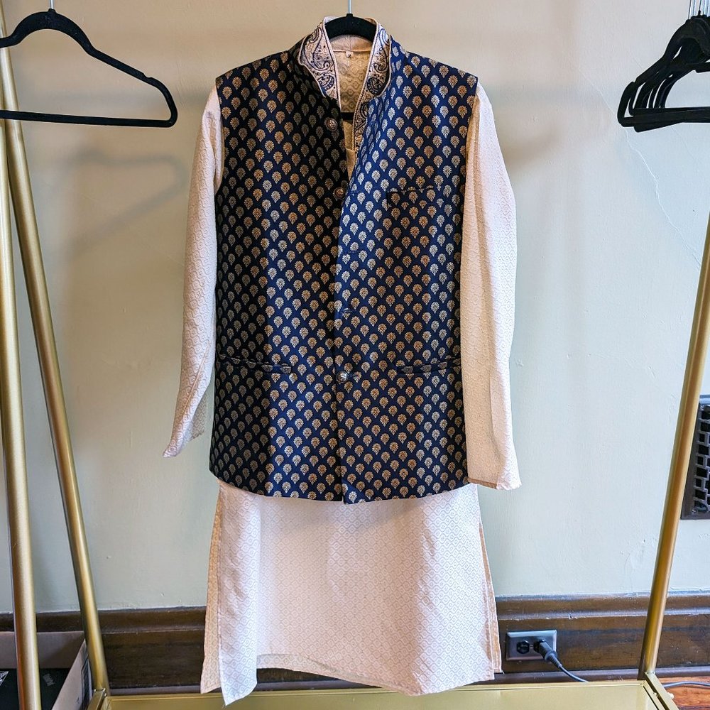 Indian Wedding Attire - Kurta, Nehru, and pants included - Size 38 M